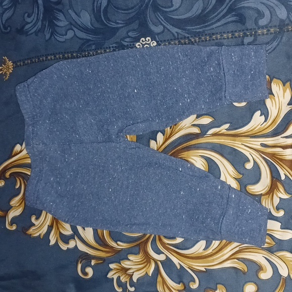 Clothes - Picture 1 of 1